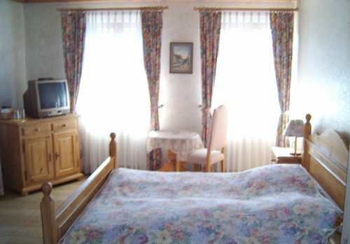 Landhotel Krone Konigsbach-Stein ภายนอก รูปภาพ